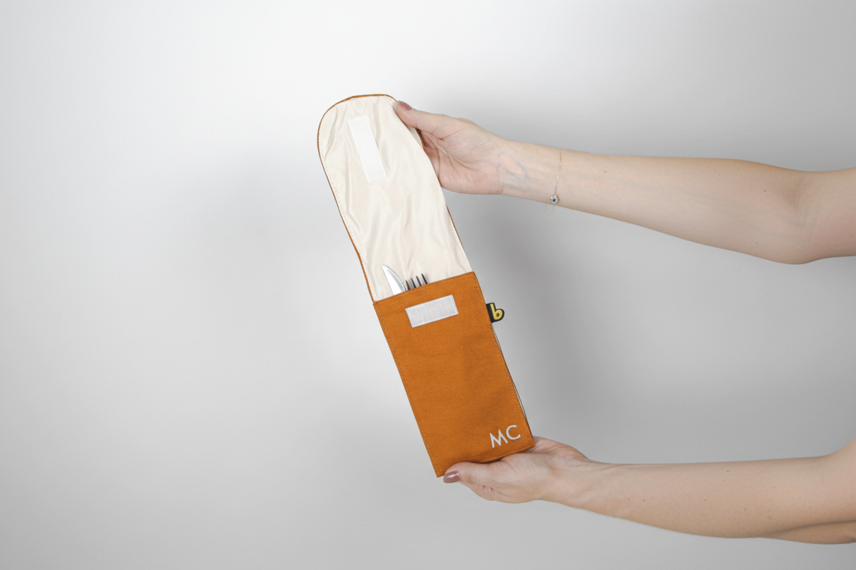 Porta Talher Caramelo - Vista em Uso