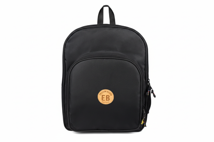 Mochila Maxi Bavoom Colors Preta - frente com logo EB em madeira